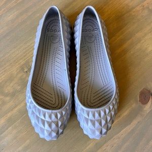 Crocs Flats Mary Jane Shoes Silver Gray Size 10